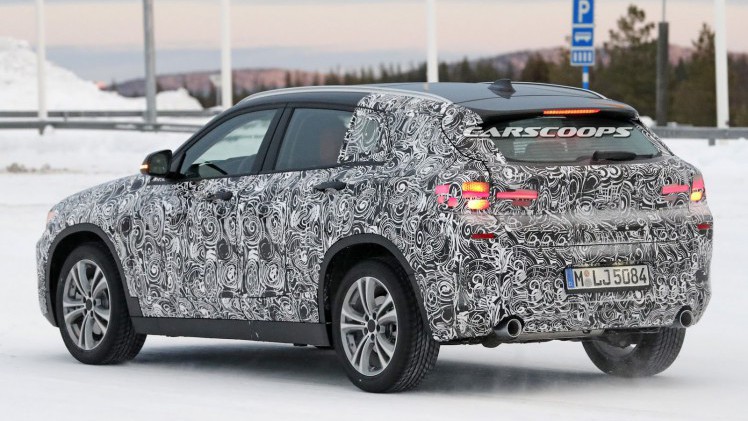 In Zweden is een gecamoufleerde BMW X2 gespot. Die camouflage is al een stuk dunner dan de vorige keer dat de X2 gespot werd