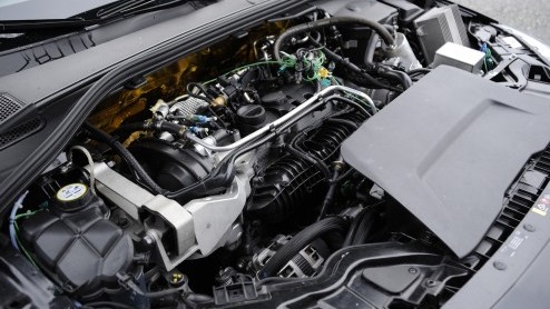Volvo S60 Triple Boost prototype met High Performance Drive-E aandrijving goed voor 450 pk en 550 Nm, AWD en achttrapsautomaat. Stiekem een echte Polestar-killer.