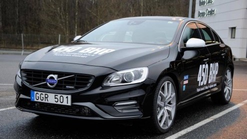 Volvo S60 Triple Boost prototype met High Performance Drive-E aandrijving goed voor 450 pk en 550 Nm, AWD en achttrapsautomaat. Stiekem een echte Polestar-killer.