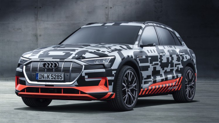 Audi draait proefrondjes met gecamoufleerde e-trons in Genve