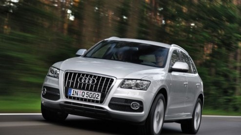 Wanneer de nieuwe Audi Q5 in december bij de dealers staat, kunnen we uiteraard weer een interessante Pro Line uitvoering verwachten. Veel leuker nog is de komst van S-line, die deze dynamische SUV su