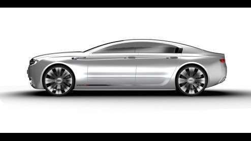 Student ontwerpt Qoros 9 Sedan Concept, een 1 op 4.5 kleimodel.