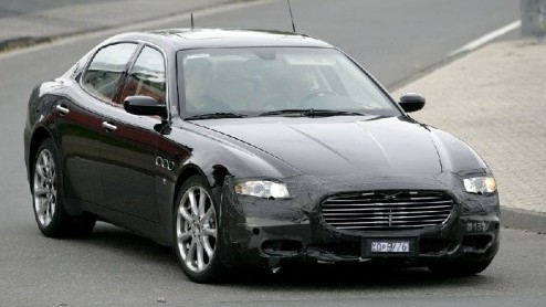 De nieuwtjes vliegen ons om de oren. Overal worden nieuwe modellen gespot, vaak nog wel in gecamoufleerd outfit. Een korte opsomming van de Porsche 911 facelift, de vernieuwde Maserati Quattroporte, d