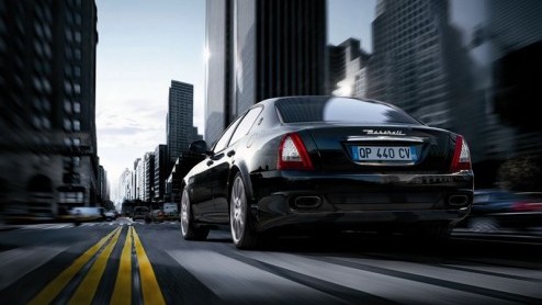 Maserati grijpt de autoshow in Detroit aan om de Quattroporte Sport GT S voor te stellen. Deze Italiaanse trots belooft een echte rijmachine vermomd als een luxueuze sedan te zijn, als paradepaard uit