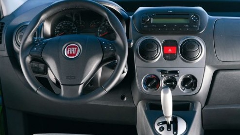 De Citroen Berlingo is dan wel Gezinsauto van het Jaar, de Fiat Qubo heeft alles in zich om die titel volgend jaar over te nemen. Deze compacte ruimteauto is leverbaar vanaf 15.750 euro met 1.4 benzin