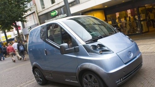 Het nieuwe Nederlandse automerk Quicc pakt flink uit en grijpt de Autosalon van Parijs aan een volledig elektrisch aangedreven, kunststof bestelwagen QUICC! DiVa te presenteren. Fabrikant DuraCar heef