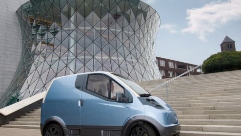 Het nieuwe Nederlandse automerk Quicc pakt flink uit en grijpt de Autosalon van Parijs aan een volledig elektrisch aangedreven, kunststof bestelwagen QUICC! DiVa te presenteren. Fabrikant DuraCar heef