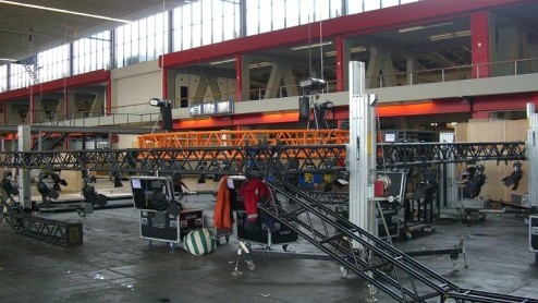Om jullie een idee te geven van wat er allemaal komt kijken bij de voorbereidingen van de AutoRAI zal ik een soort dagboek gaan bijhouden waarin je de Autovandaagstand opgebouwd ziet worden.