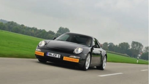 Wat Tesla kan, kunnen wij ook wel. Het team van Porsche tuner Ruf heeft een elektrisch aangedreven Porsche 911 ontwikkeld. Met ruim een halve ton aan accus en een sterke elektromotor is deze bijzonde