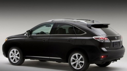 Het doek is er af, de nieuwe Lexus RX is voorgesteld. Net als zijn voorganger ziet een benzine en hybrideversie het levenslicht. In het vooronder ligt altijd een 3.5 liter V6.