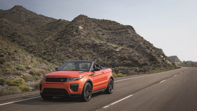 De Range Rover Evoque Convertible is nu als productiemodel gepresenteerd en komt vanaf het voorjaar 2016 naar Nederland in de verkoop.
