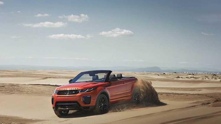 De Range Rover Evoque Convertible is nu als productiemodel gepresenteerd en komt vanaf het voorjaar 2016 naar Nederland in de verkoop.