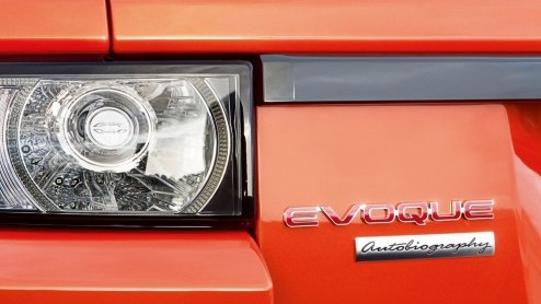 Range Rover introduceert op de Autosalon van Genve een nieuwe topversie van de Evoque. De zogeheten Autobiography Dynamic uitvoering met meer luxe en meer power.