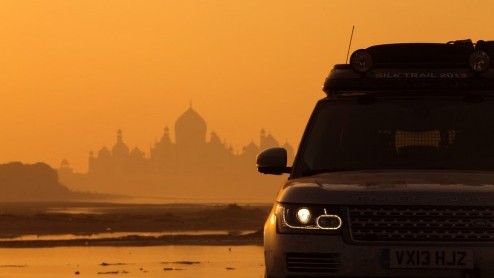 Na 53 dagen 13 landen doorkruist te hebben, zijn de drie prototypes van de Range Rover Hybrid gearriveerd in Mumbai, India. De hybride Rangers hebben de Silk Trail 2013 doorstaan.