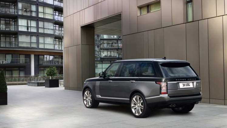 Land Rover introduceert voor modeljaar 2016 de nieuwe Range Rover SVAutobiography met extra luxe uitrusting, speciale details en de mogelijkheid om de 5.0 Supercharged 550 pk te bestellen.