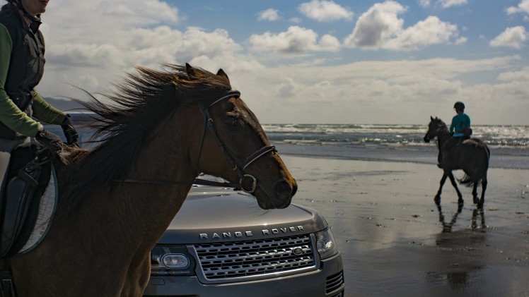 Topfotograaf Michael Christopher Brown trok met een Range Rover door het Amerika en legde de fraaiste landschappen vast.