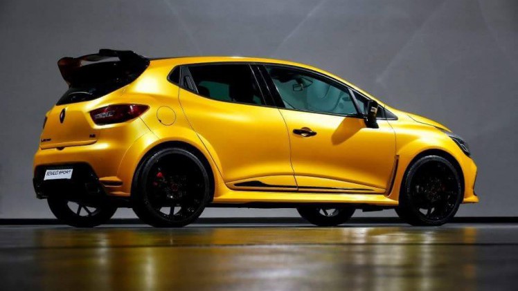Meer body en meer vermogen voor Renault Clio R.S 16, die onthuld wordt tijdens de Monaco GP 2016.