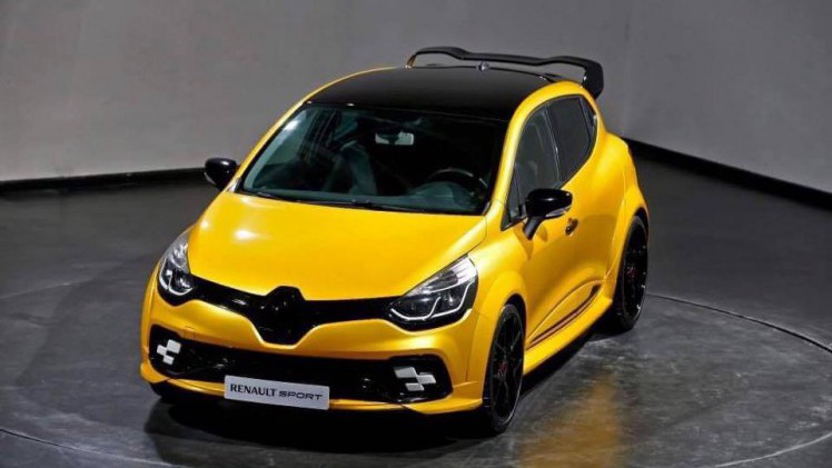 Meer body en meer vermogen voor Renault Clio R.S 16, die onthuld wordt tijdens de Monaco GP 2016.