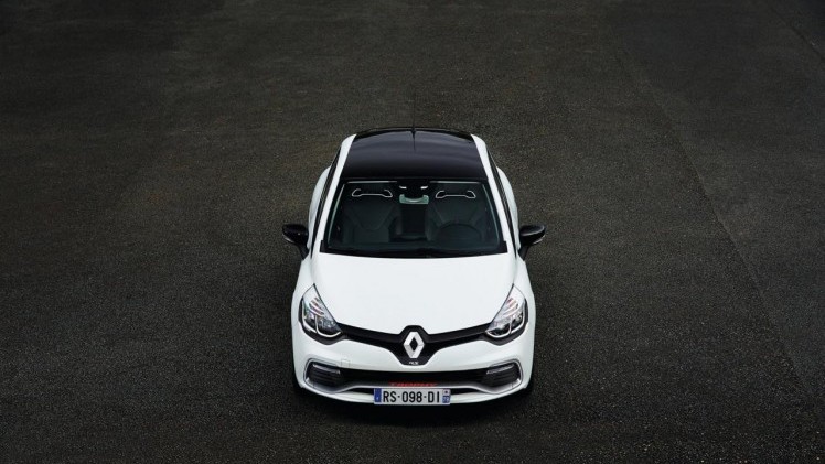 Renault Clio RS 220 Trophy EDC is sneller en krachtiger dan de standaard Clio RS