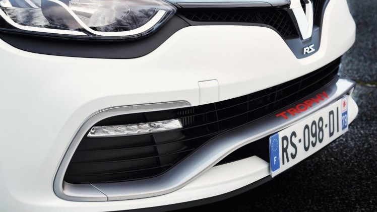 Renault Clio RS 220 Trophy EDC is sneller en krachtiger dan de standaard Clio RS