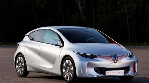 Op de Autosalon van Parijs toont Renault deze Eolab. Het studiemodel past naadloos in het project 2 l/100 km-auto voor iedereen met een verbruik van slechts 1 l/100 km.