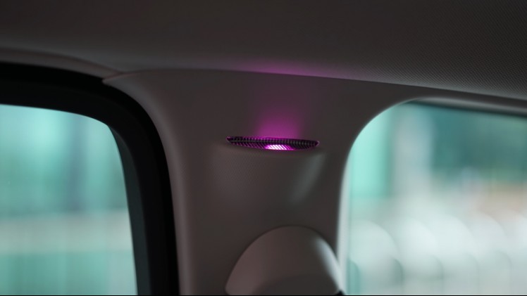 Gereden met de nieuwe Renault Espace. In deze autotest rijden we met de nieuwe Espace TCe 200 EDC Dynamique, met zeven stoelen en vrijwel alle opties. Kan de MPV crossover ons bekoren?