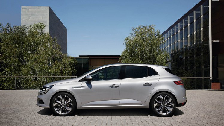 Renault Megane begin 2017 als dieselhybride met Hybrid Assist.