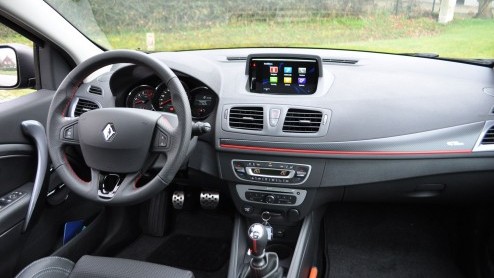 Twee jaar geleden werd de Renault Mgane vooral technisch in het nieuw gestoken, inmiddels heeft ook het uiterlijk een opfrisbeurt ondergaan.