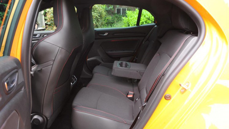 Renault zet met de nieuwste oplage van de Mgane R.S. weer een indrukwekkende auto neer.
