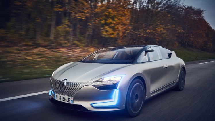 Renault heeft een afgeleide versie van de Symbioz conceptstudie gebouwd die inmiddels autonoom rijdend in de praktijk wordt getest.