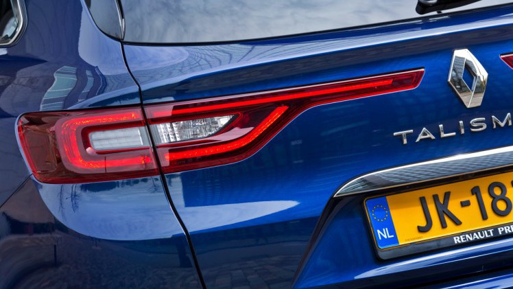 Autotest Renault Talisman Estate. We rijden de nieuwe Franse middenklasser als opvolger van de Laguna in de meest courante uitvoering met dCi 110 dieselmotor.