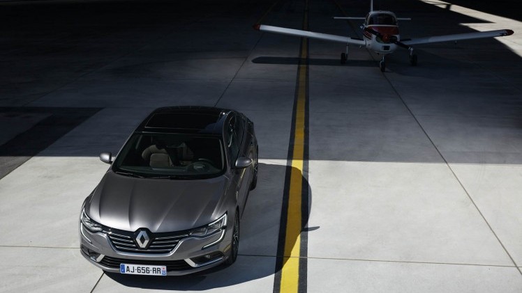 De Renault Laguna en Safrane hebben een opvolger in de vorm van de Talisman, de vierdeurs sedan van Renault die begin 2016 op de markt komt.