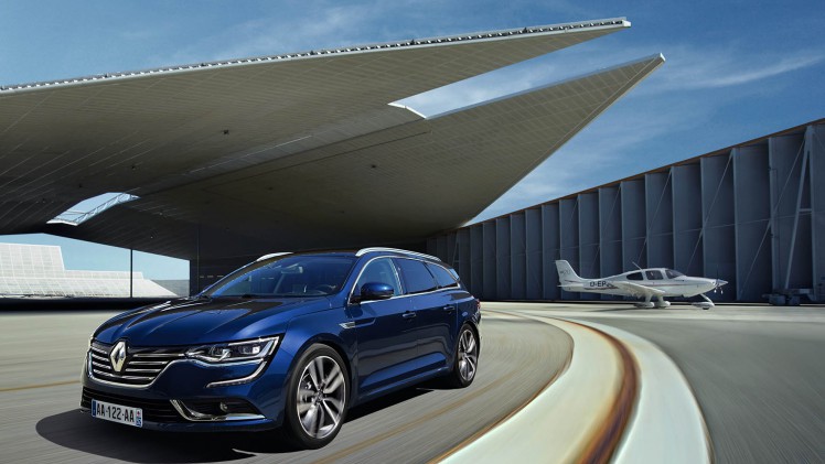 Prijzen en uitvoeringen van de nieuwe Renault Talisman Sedan en Estate zijn bekend. Ze staan begin 2016 in de showroom vanaf 30.590 euro met 21% bijtelling.