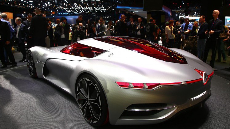 Renault toont op de Autosalon van Parijs de TreZor conceptcar, die een voorproefje geeft van Renaults nieuwe designtaal en technologien, waaronder autonoom rijden.