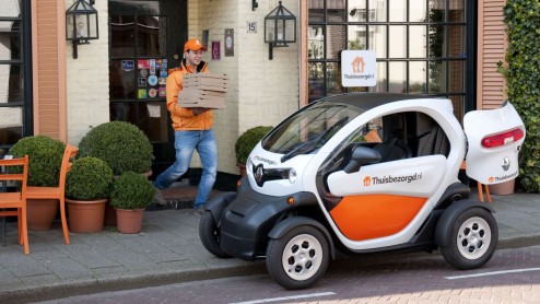 Elektrische Renault Twizy Cargo als bezorgauto door het land met Thuisbezorgd.nl