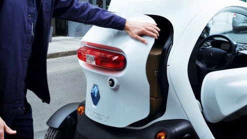 Elektrische Renault Twizy Cargo als bezorgauto door het land met Thuisbezorgd.nl