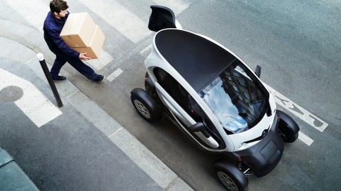 Elektrische Renault Twizy Cargo als bezorgauto door het land met Thuisbezorgd.nl