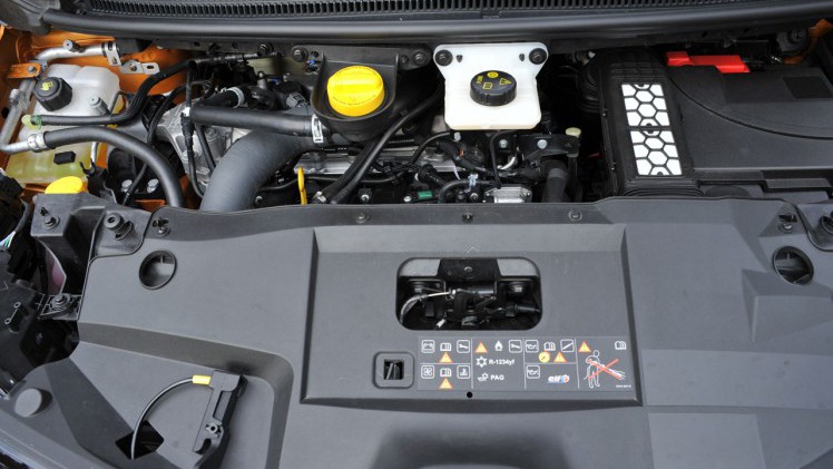 AutoVandaag doet een autotest met de Renault Scnic TCe 130.