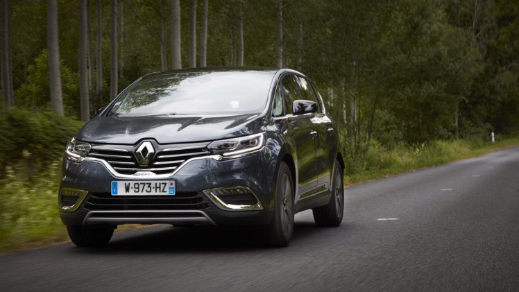 Renault voorziet de Espace niet alleen van een nieuwe benzinemotor, maar komt met tal van verbeteringen op detailniveau.