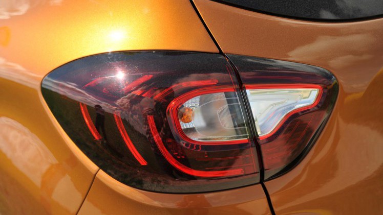 Kennismaking met de vernieuwde Renault Captur die vooral op details is verbeterd.