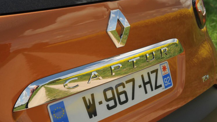 Kennismaking met de vernieuwde Renault Captur die vooral op details is verbeterd.