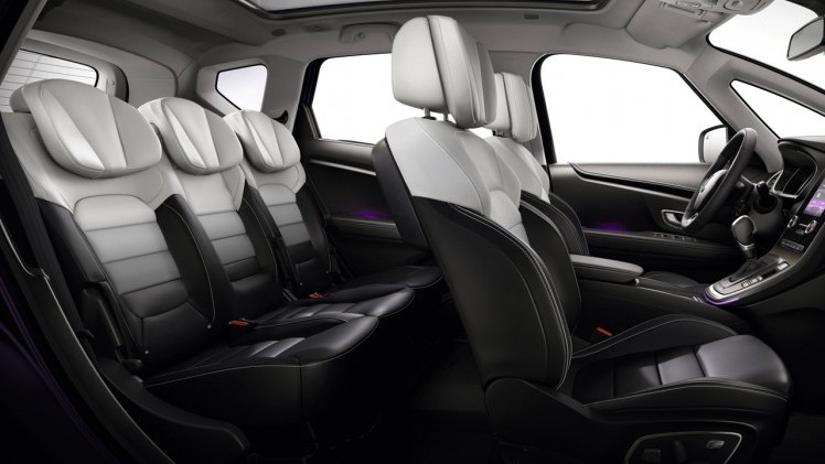 De Initiale Paris is vanaf september ook de meest luxueuze uitvoering van de nieuwe Renault Scnic.
