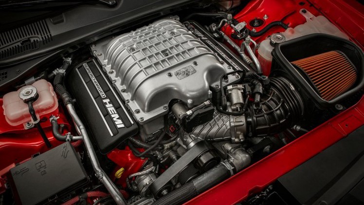 Na een uitgebreide teasercampagne is de auto nu dan officieel: de Dodge Challenger SRT Demon. De dikste uitvoering van de auto en meteen ook de snelst accelererende productieauto.