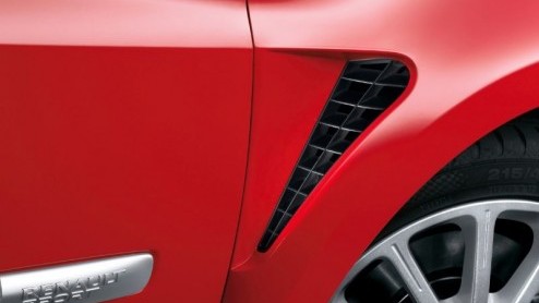 De prijzen van de Clio RS zijn bekend gemaakt door Renault. En het mag gezegd worden, deze is schappelijk. Voor net geen 29.000 euro heb je al de beschikking over 200 trappelende paarden.