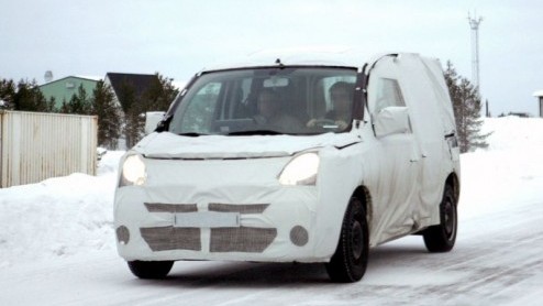 Op de fotos is de nieuwe Kangoo te zien. De bij ondernemers populaire Kangoo is af, maar we zien er maar kleine details van.