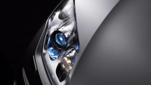 De marketing mensen van Renault maken overuren op dit moment. De nieuwe Laguna komt er aan en dat is een belangrijk model voor de Fransen (en voor leaserijdend Nederland). Nu kun je als marketing afde