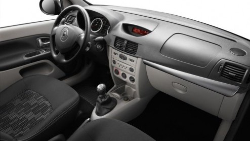 De Renault Symbol is een relatief voordelig ontwikkelde Fransman, bedoeld voor onder meer Turkije en Rusland. Het merk hield in Turkije een eco-challenge, om te laten zien dat je ook in gebruik niet o