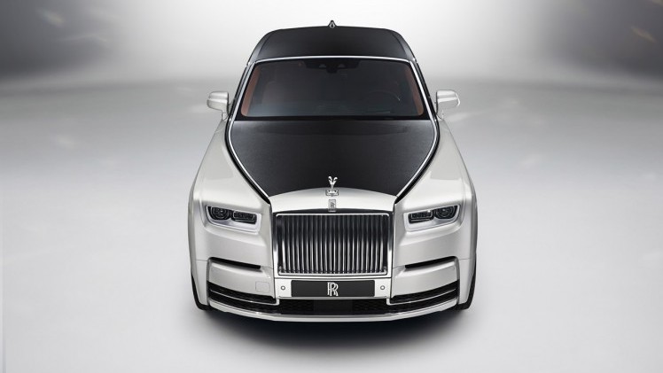 Rolls-Royce lanceert de achtste generatie Phantom op een compleet nieuwe basis met een nieuw ontwikkelde V12 biturbomotor en met de meest vooraanstaande technologie.