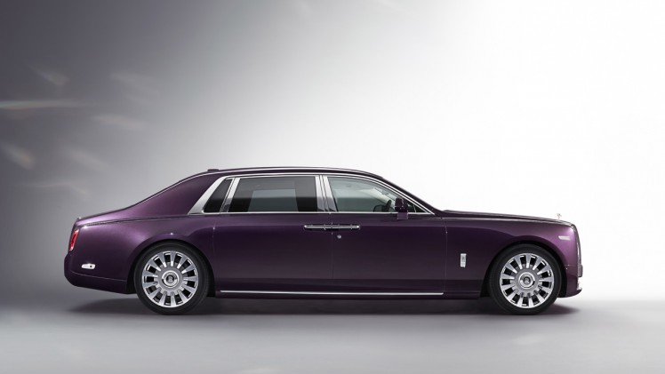 Rolls-Royce lanceert de achtste generatie Phantom op een compleet nieuwe basis met een nieuw ontwikkelde V12 biturbomotor en met de meest vooraanstaande technologie.