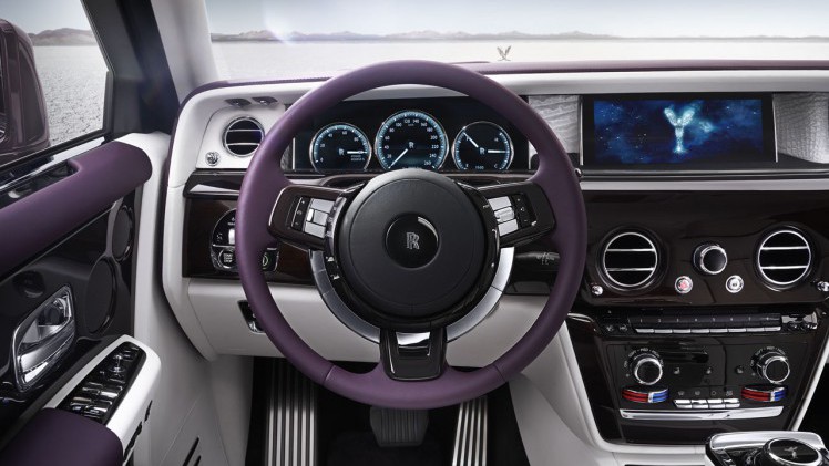 Rolls-Royce lanceert de achtste generatie Phantom op een compleet nieuwe basis met een nieuw ontwikkelde V12 biturbomotor en met de meest vooraanstaande technologie.